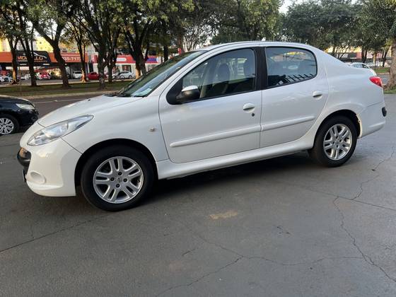 PEUGEOT 207 1.6 XS 16V FLEX 4P AUTOMÁTICO